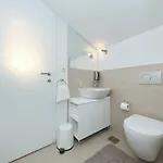 펜션 Mediterrane Villa- Pool- Panoramablick Aufs By Interhome