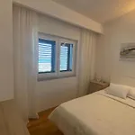 Mediterrane Villa- Pool- Panoramablick Aufs By Interhome * 빈예라크