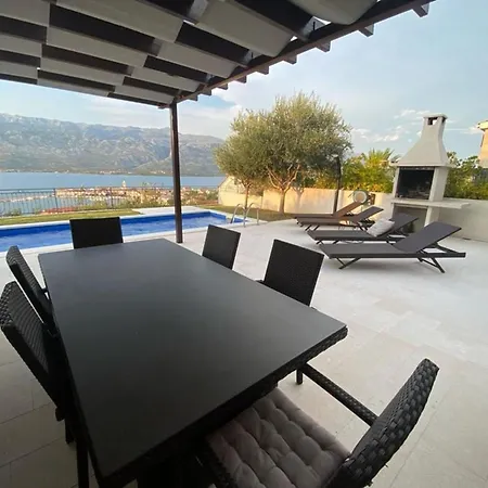 Prázdninový dům Mediterrane Villa- Pool- Panoramablick Aufs By Interhome *
