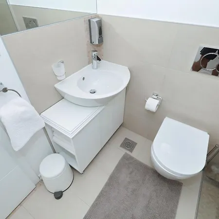 Mediterrane Villa- Pool- Panoramablick Aufs By Interhome * Vinjerac
