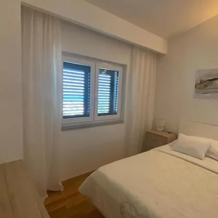 Mediterrane Villa- Pool- Panoramablick Aufs By Interhome * Vinjerac