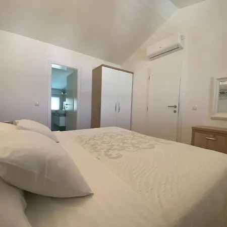 Mediterrane Villa- Pool- Panoramablick Aufs By Interhome *