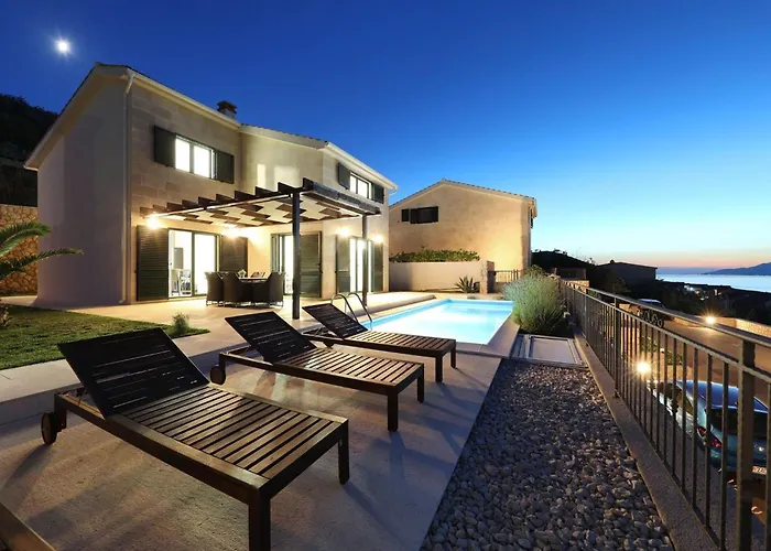 Mediterrane Villa- Pool- Panoramablick Aufs By Interhome 別荘 *