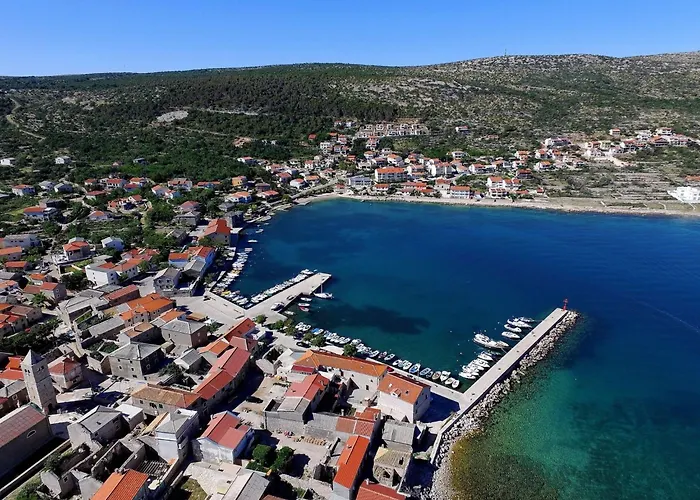 Vikendica Mediterrane Villa- Pool- Panoramablick Aufs By Interhome *