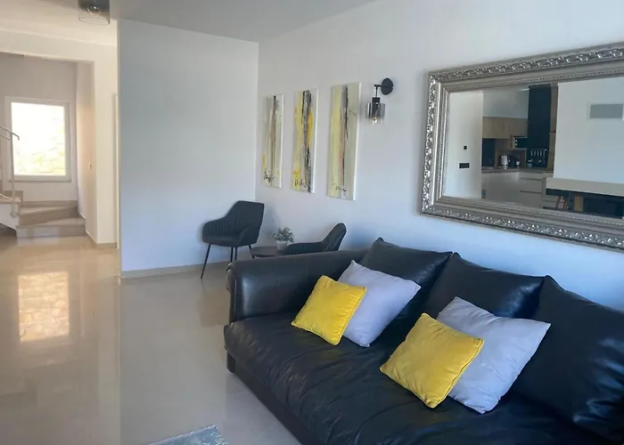 Mediterrane Villa- Pool- Panoramablick Aufs By Interhome 別荘 ヴィンイェラック